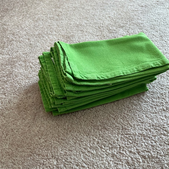 GREEN SET OF 8 NAPKINS - Picture 5 of 5